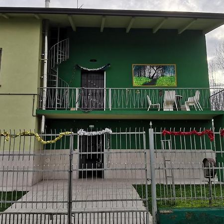 Villa Pertini Appartamento Primo Piano Nel Parco Oglio Sud Canneto sull'Oglio Ngoại thất bức ảnh